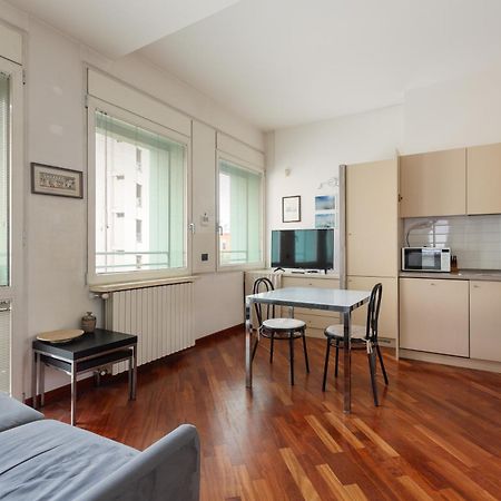 Bright & Comfy Apartment With Parking Milano Dış mekan fotoğraf